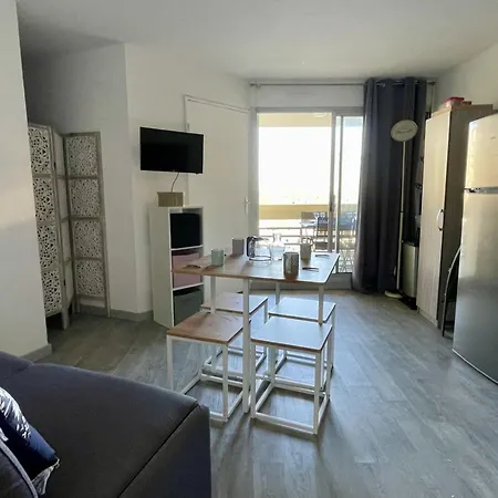 Moderne 5 Couchages Avec Parking Et Piscine - Fr-1-748-8 Appartement