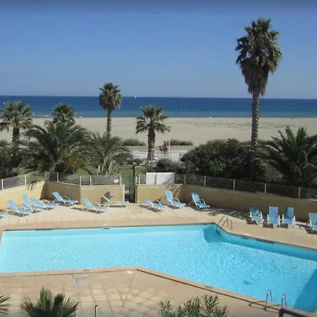 Moderne 5 Couchages Avec Parking Et Piscine - Fr-1-748-8